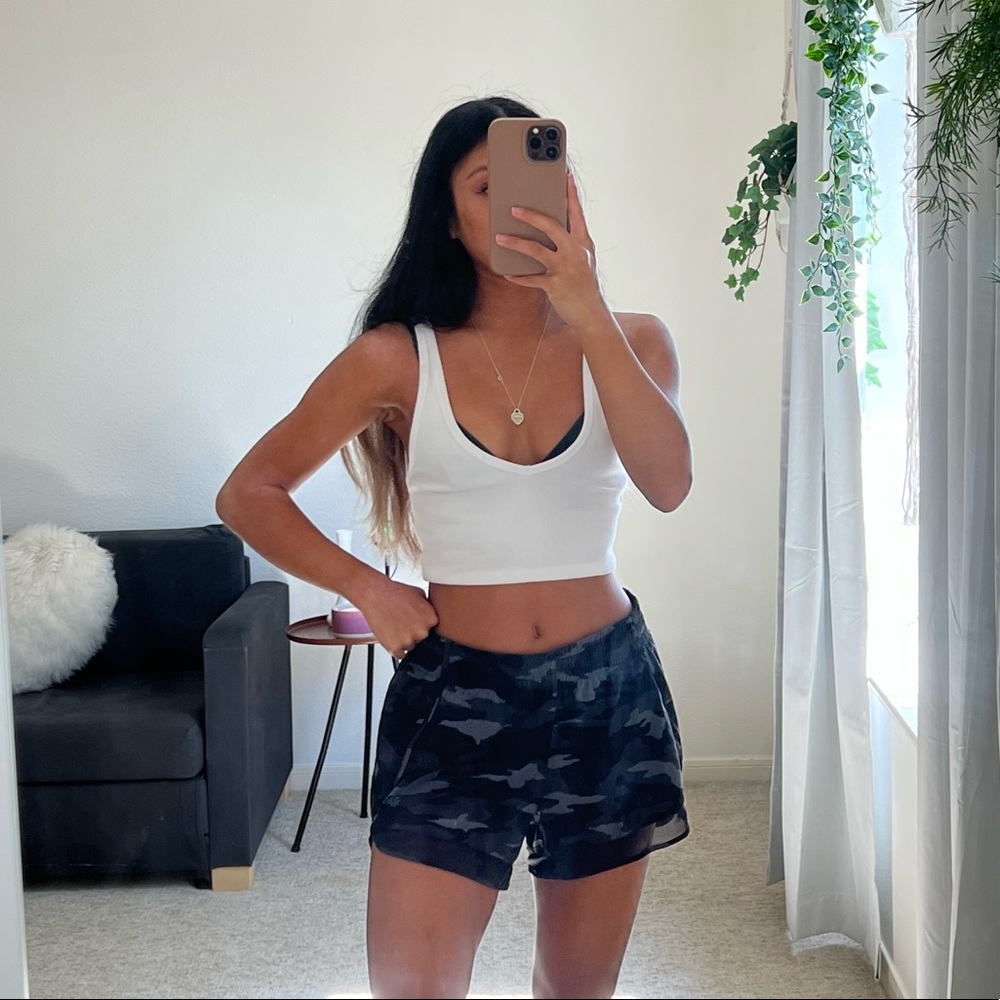 Athleta Camo Mesh Racer Run Short 4” 🖤
